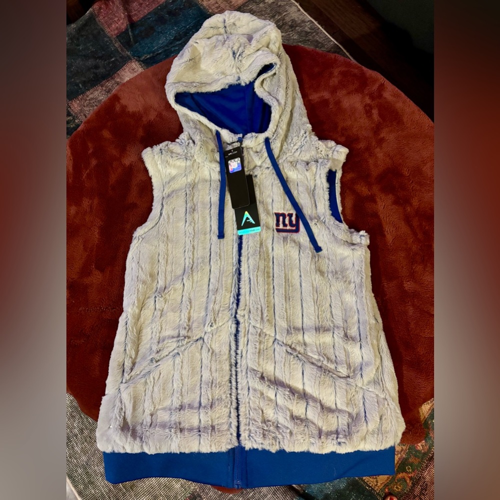 NWT New York Giants, soft, fuzzy, silver, Gray and Blue Hooded Vest